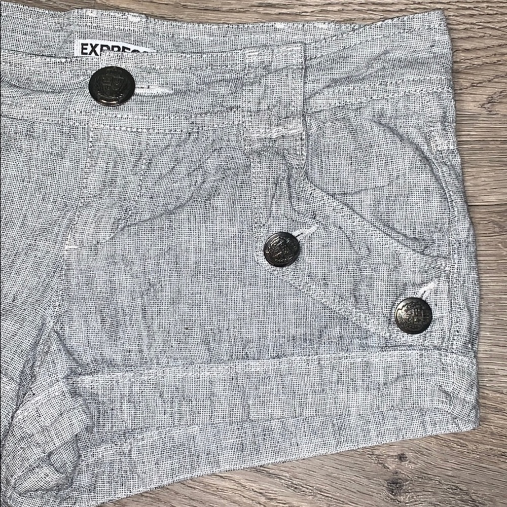 Express Shorts - Picture 4 of 7